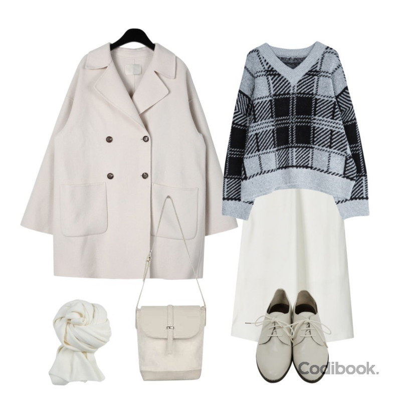 daily monday Smooth silk long skirt,daily monday Handmade double button coat,GIRLS RULE 아르페지오 니트(kn595)등을 매치한 코디