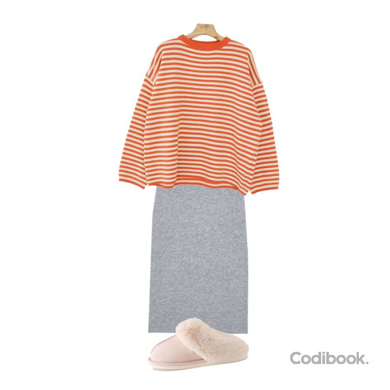 AIN have lambswool skirt,Zemma World Pierrot-스트라이프니트 (울60%),LOVELY SHOES 핫템 퍼 슬리퍼 2cm등을 매치한 코디