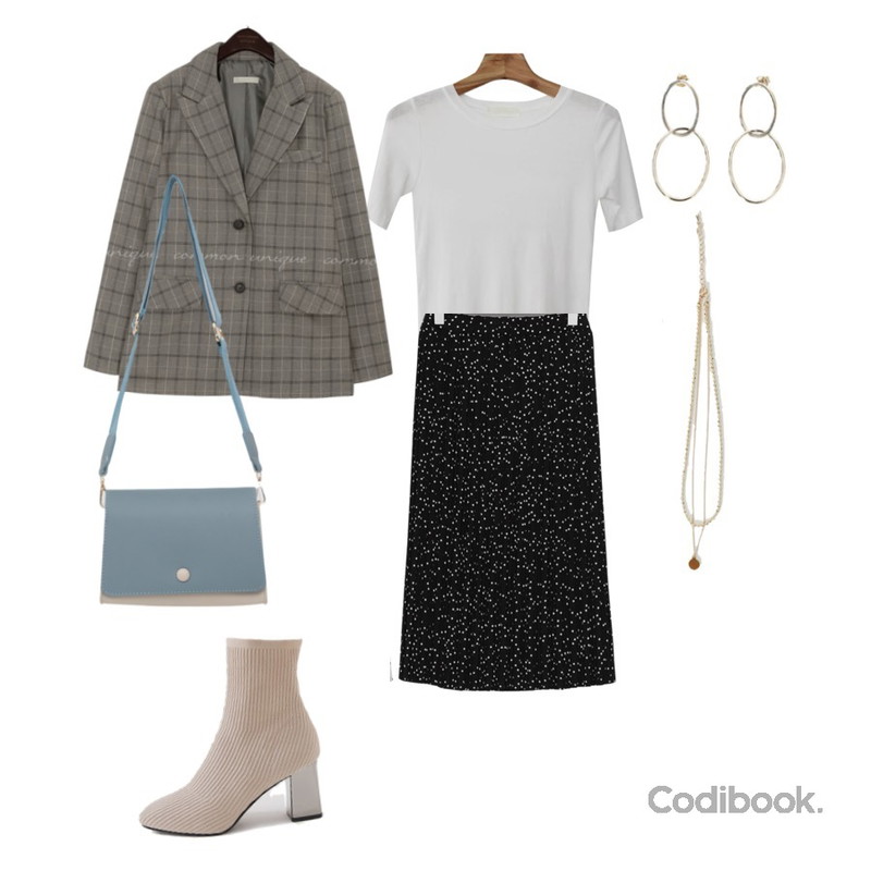 Zemma World Alloy-쫀득슬림티셔츠,LOVELY SHOES 세잔느 삭스 앵클부츠 7.5cm,From Beginning Zart dot pleats skirt_S (size : free)등을 매치한 코디