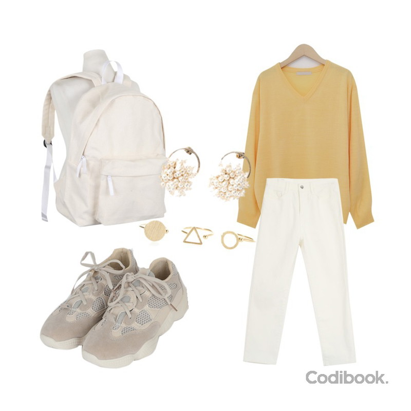 BULLANG GIRL 컬러풀에코 백팩,AWAB 올스배기팬츠,From Beginning Mamang v-neck knit_K (size : free)등을 매치한 코디