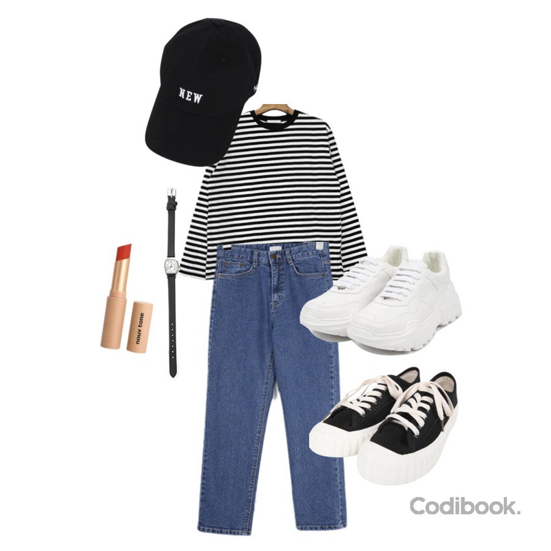 BULLANG GIRL 스트캐쥬스니커즈,Zemma World 라운드넥 스트라이프 티,AIN this straight denim pants (s, m, l)등을 매치한 코디