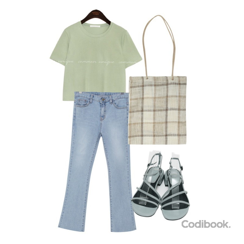 common unique 5 COLOR ALAN COTTON CROP 1/2 T,From Beginning Check rope eco bag_H (size : one),From Beginning May semi boots denim_K (size : S,M,L,XL)등을 매치한 코디