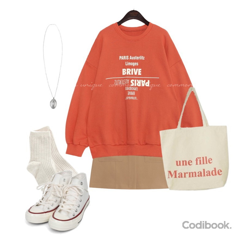 ROCOSIX 단비 데일리 삭스,common unique ALTO POCKET POINT MINI SKIRT,common unique BRIVE LETTERING BOXY MTM등을 매치한 코디