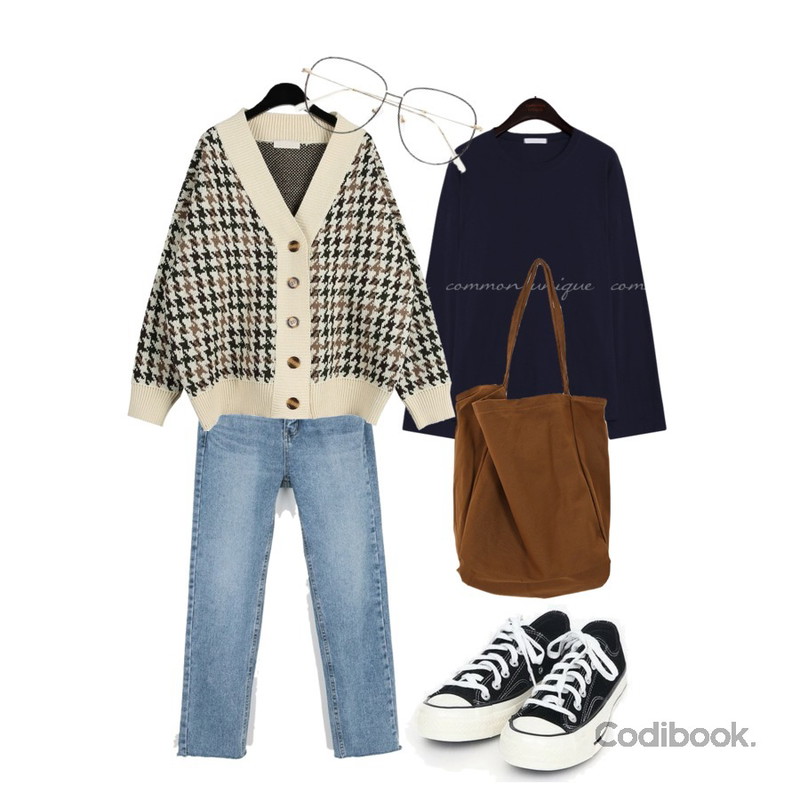 daily monday Hound check cardigan,MOREDAY 컷팅 스트레이트 데님 팬츠,common unique TOWSON BASIC ROUND COTTON T등을 매치한 코디