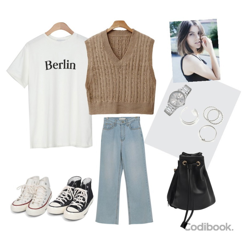 Grey,BANHARU basic printing tee,ENVYLOOK 꽈배기크롭니트조끼등을 매치한 코디