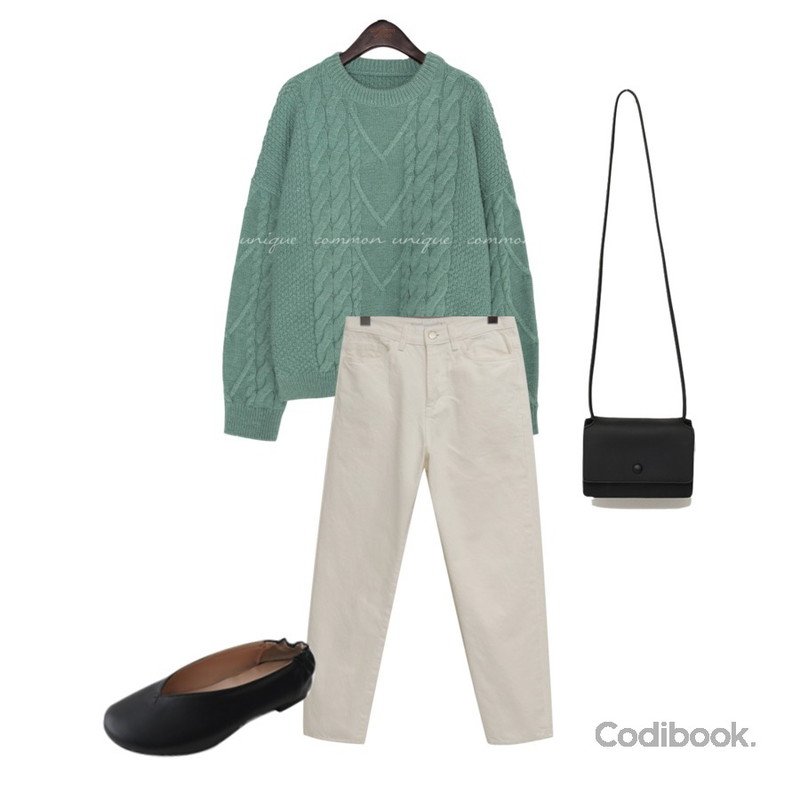 From Beginning Guide cotton crop pants_Y (size : S,M,L),AFTERMONDAY kidney bean flat shoes (3colors),From Beginning Day mini cross bag_U (size : one)등을 매치한 코디