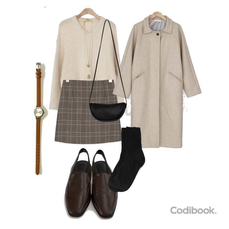 BANHARU modern simple watch모던 심플 손목시계,BANHARU 12 colors golgi socks12컬러 골지양말,BANHARU day two pendant necklace등을 매치한 코디