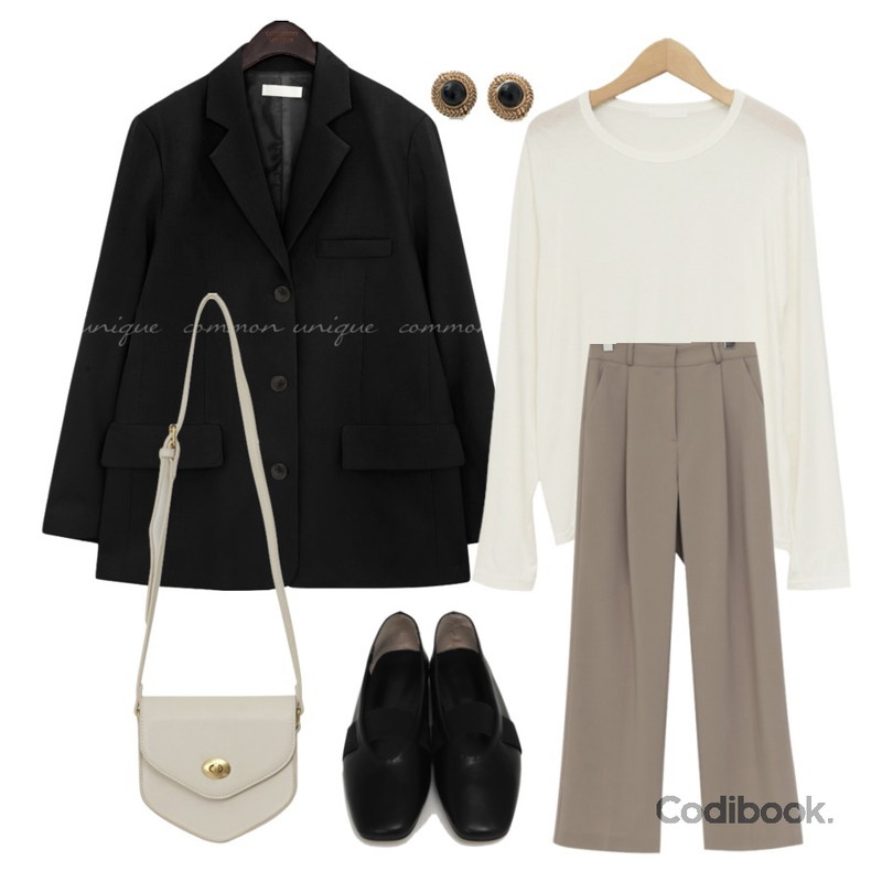 BANHARU antique mood earring,From Beginning Rod banding flat shoes_C (size : 225,230,235,240,245,250),From Beginning Pent mini cross bag_A (size : one)등을 매치한 코디
