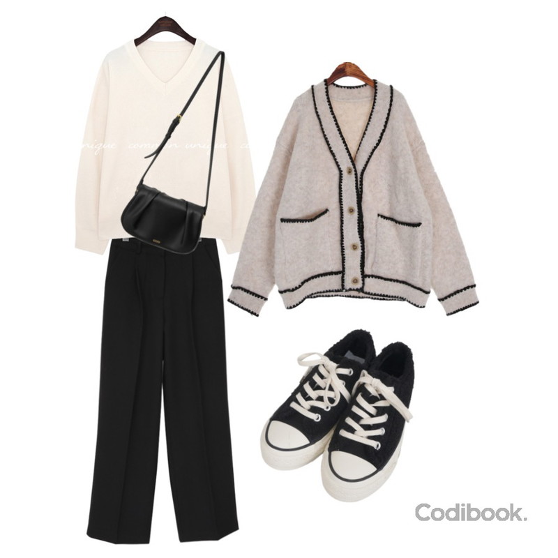 From Beginning Tenth pintuck long slacks_C (size : S,M),BULLANG GIRL 포실이캔버스운동화,common unique ARDEN V NECK LOOSE FIT KNIT등을 매치한 코디