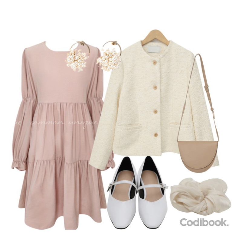 ROCOSIX 라벤더 진주 이어링,From Beginning Lou mary janes shoes_K (size : 225,230,235,240,245,250),From Beginning Second round shape bag_C (size : one)등을 매치한 코디