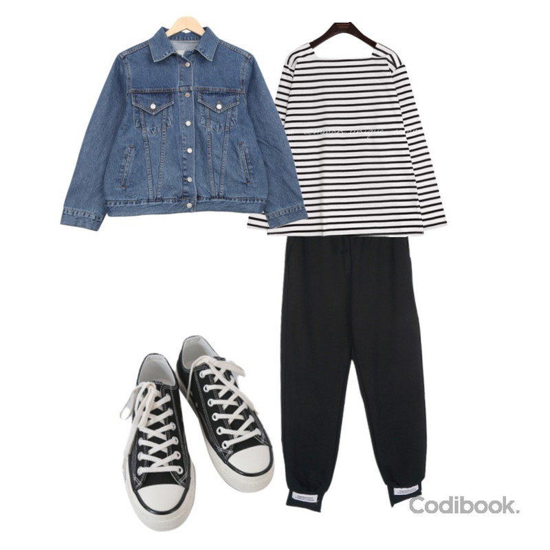 BULLANG GIRL ☆노마진특가☆ 리바인 박시 청자켓,common unique AMAIN STRIPE SQUARE NECK T,BULLANG GIRL 패치 조거 트레이닝 팬츠등을 매치한 코디