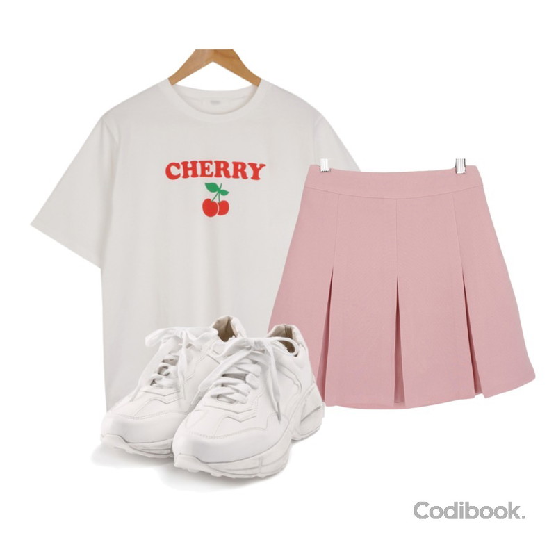 ROCOSIX active basic sneakers,BULLANG GIRL 디후 쓰리 치마바지,BULLANG GIRL 체리 라이킷 반팔티등을 매치한 코디