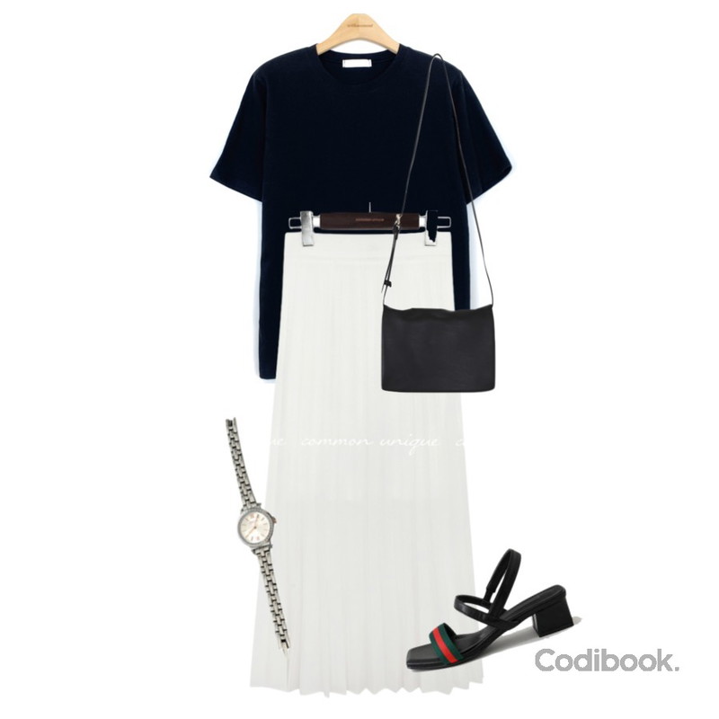 ENVYLOOK 큐빅메탈와치,LOVELY SHOES 겐치아 슬링백 샌들힐 4cm,WITHMOMENT 베이직 반팔 티셔츠 (6color)등을 매치한 코디