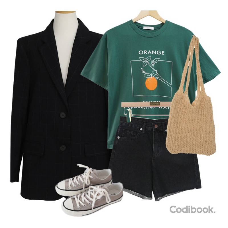 square101 레일 하프 팬츠 (1color),AFTERMONDAY basic casual color sneakers (10colors),AWAB 첵텐셀자켓등을 매치한 코디