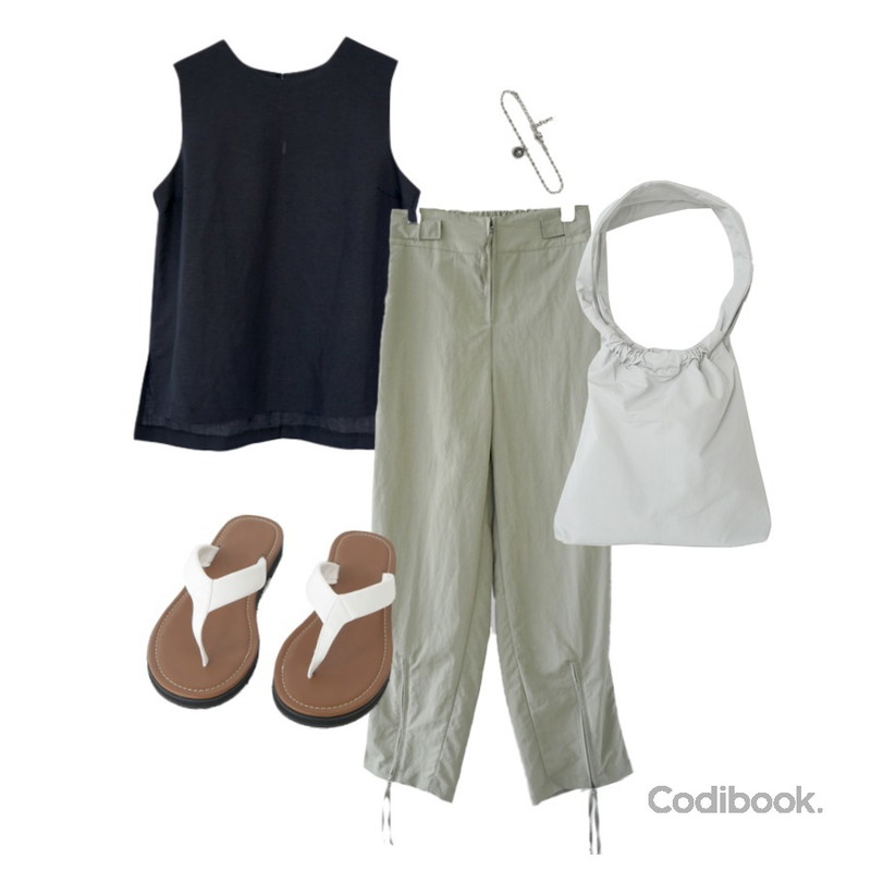 BANHARU 실버체인 팬던트 팔찌,AFTERMONDAY front line zipper pants (4colors),AFTERMONDAY nylon round shoulder bag (4colors)등을 매치한 코디