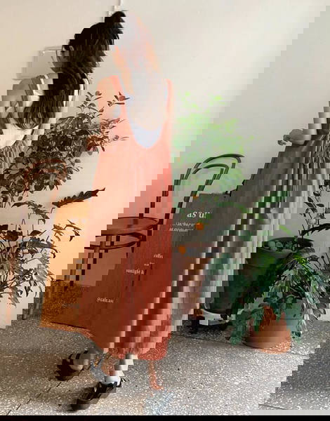 細肩帶緞面洋裝