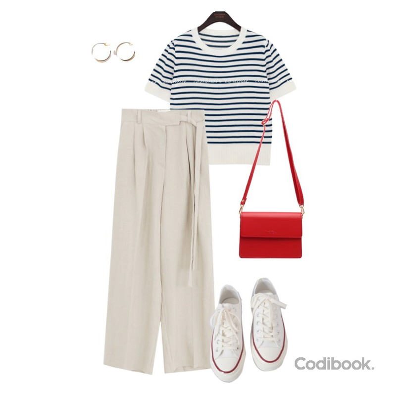 BULLANG GIRL 트윈링귀걸이,BULLANG GIRL 아코스퀘어백,common unique MOTS STRIPE ROUND 1/2 KNIT등을 매치한 코디