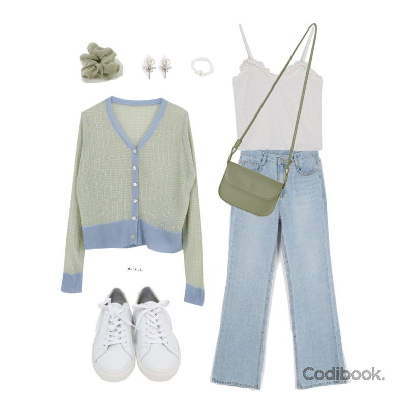 From Beginning Win real cowskin sneakers_H (size : 225,230,235,240,245,250),Zemma World Zem No.390 (earring),From Beginning 스퀘어미니 숄더크로스백 (4color)등을 매치한 코디