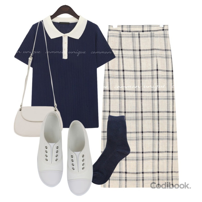 BITDA 데이 양말 (7color),WHOSGIRL 오래 걸을수록 머스키 운동화 (2c),common unique MIU GOLGI COLORING COLLAR 1/2 KNIT등을 매치한 코디