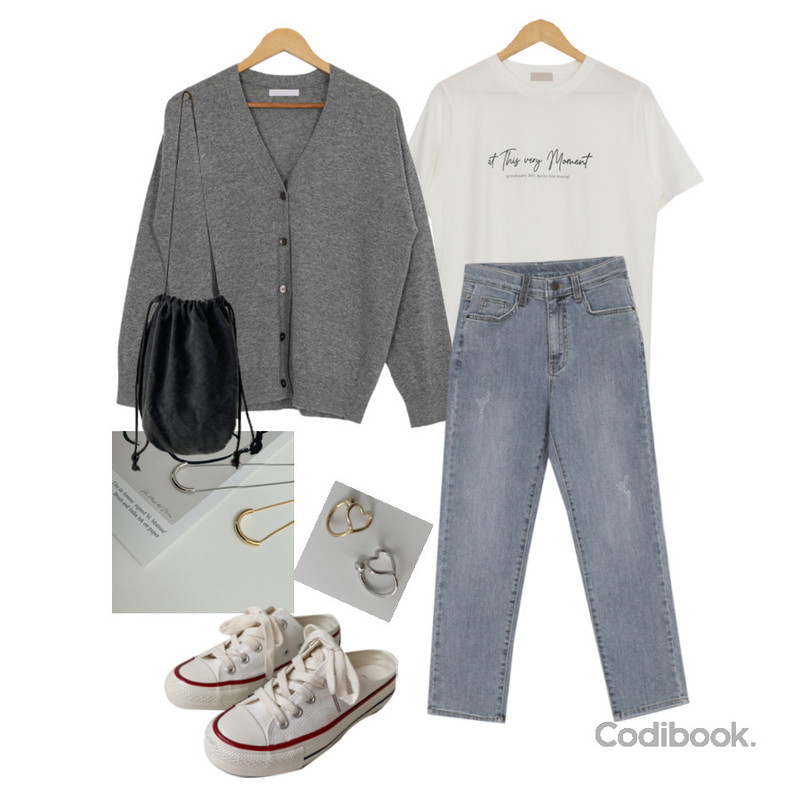 AWAB 모모먼트라운드티,AWAB (예쁘진)솔트그레이시일자팬츠 (ver.시크릿밴딩),AWAB 주디에코크로스백등을 매치한 코디