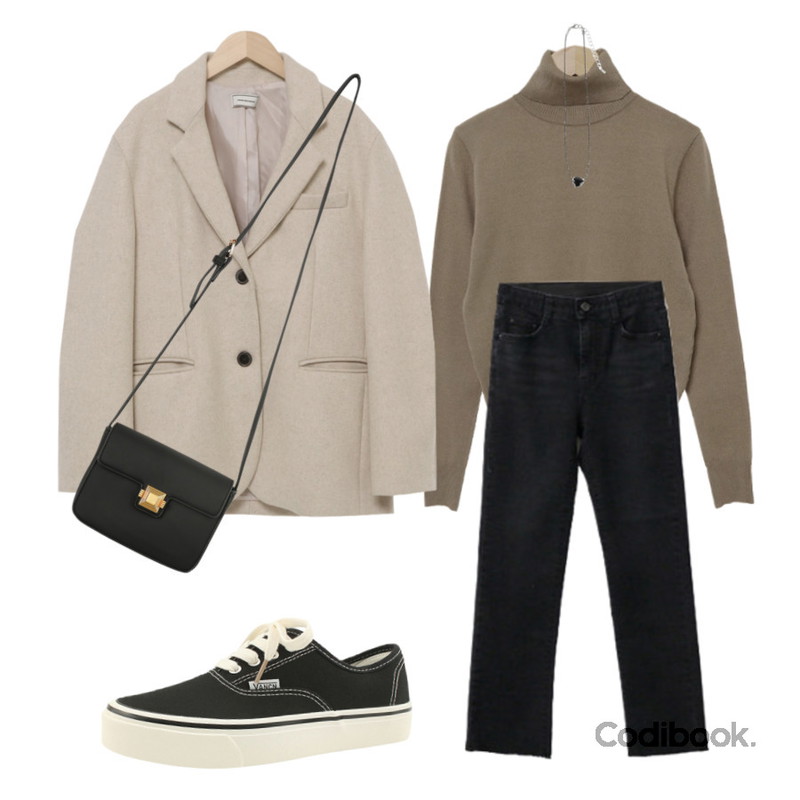 somedayif 블랙 하트 네크리스,designershoes 데일리 캔버스화 끈 스니커즈 화이트,somedayif 로시 매트 스퀘어 숄더 백등을 매치한 코디