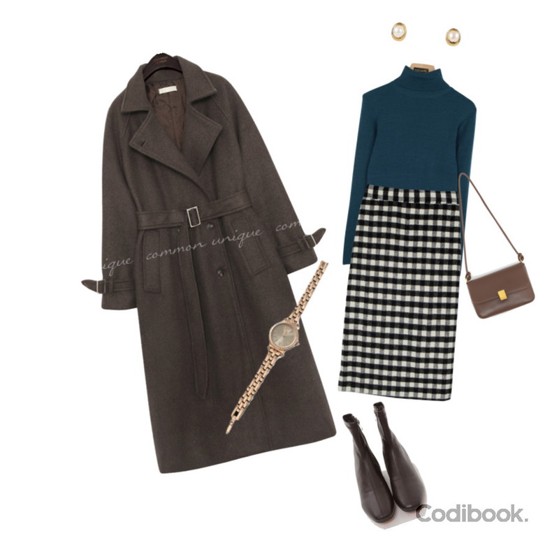 ENVYLOOK 큐빅메탈와치,From Beginning 모스트 미들굽앵클부츠 (4color),somedayif 클라우드 체크 미디 스커트등을 매치한 코디