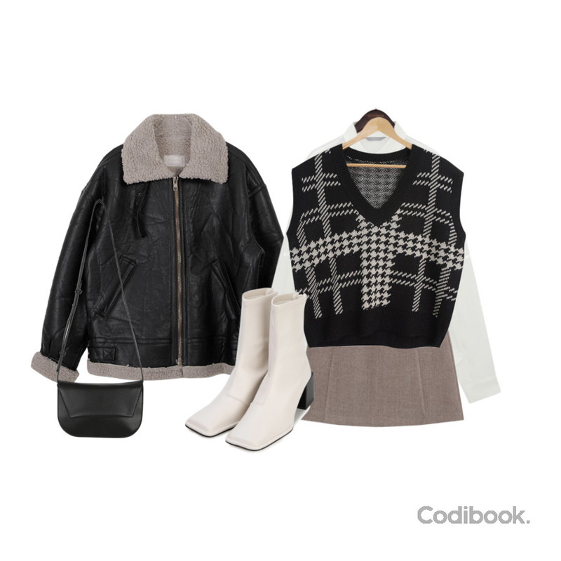 common unique GROVE SOFT LOOSE BLOUSE,somedayif 브레이트 스퀘어 숄더 백,AWAB 트윌하이미니스커트(2color)등을 매치한 코디
