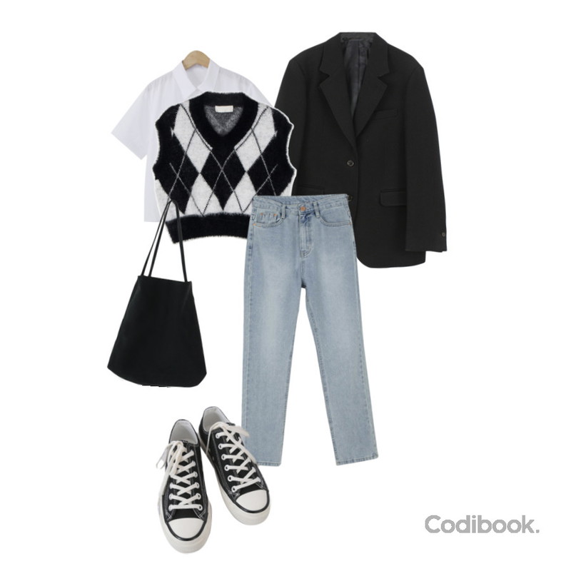 AFTERMONDAY basic casual color sneakers (10colors),From Beginning 마일드 크롭반팔셔츠 (3color),somedayif 토닉 하이라이즈 슬림 진등을 매치한 코디