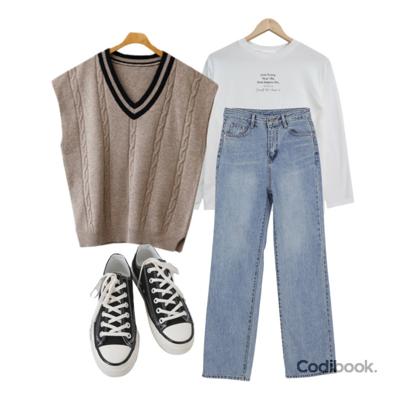 AFTERMONDAY basic casual color sneakers (10colors),ENVYLOOK 슬릭꽈배기조끼,BULLANG GIRL 라이브 레터링 데일리 긴팔티등을 매치한 코디