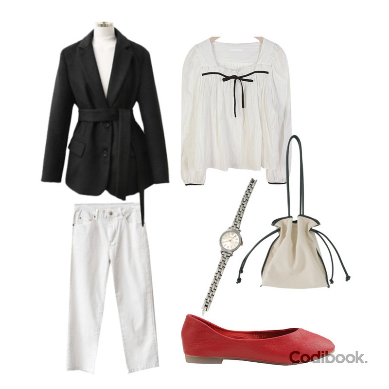 ENVYLOOK 큐빅메탈와치,designershoes 사각코 미니멀 플랫슈즈 블랙,From Beginning 포인트 코튼버킷숄더백 (2color)등을 매치한 코디