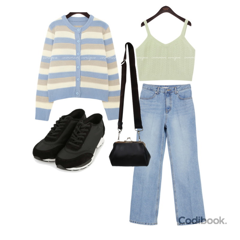 BITDA 클러치백,somedayif 워트 스니커즈,common unique RINEO V NECK KNIT BUSTIER등을 매치한 코디