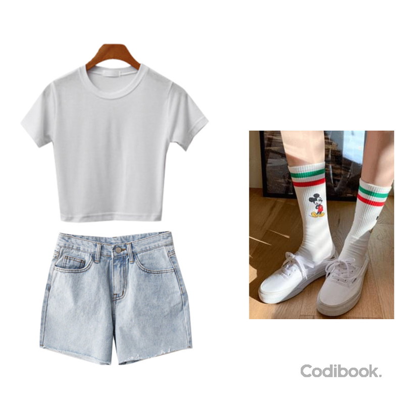 dangosister 1+1♥미키컬러삭스(2c),ENVYLOOK 에이드데님쇼츠,ENVYLOOK 심플크롭반팔티등을 매치한 코디