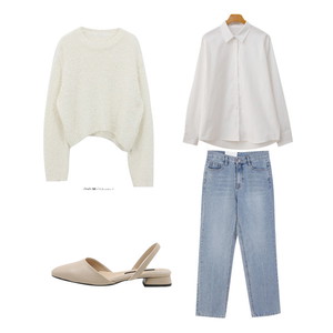 니트를 어깨에 걸치고