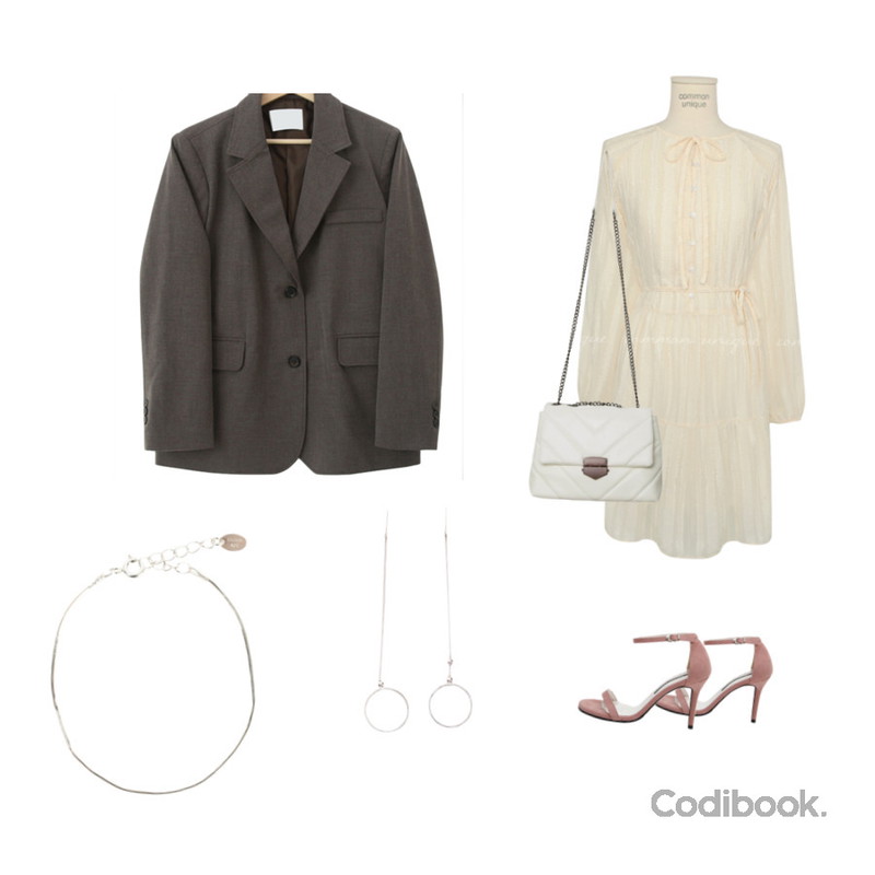biznshoe Circle drop earring (silver 925),somedayif 카니 스퀘어 체인 숄더 백,somedayif 샌드 브레이슬릿등을 매치한 코디