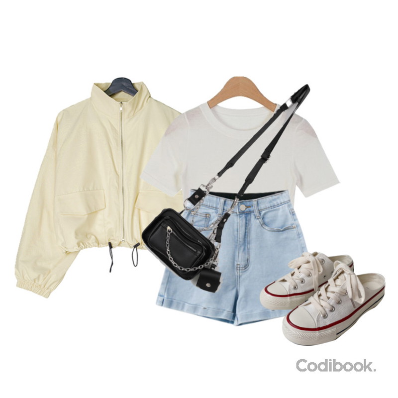 AWAB 센스뮬스니커즈,ENVYLOOK 쫄깃롤업데님쇼츠,VANILLAMILK 아방 크롭 하이넥 야상 점퍼등을 매치한 코디