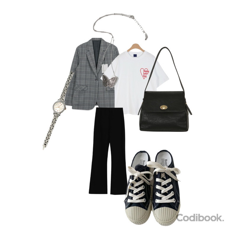ENVYLOOK 큐빅메탈와치,AFTERMONDAY butterfly vintage necklace,ENVYLOOK 코버스니커즈뮬등을 매치한 코디