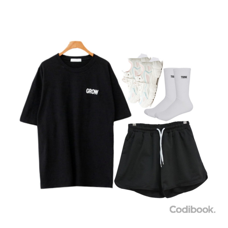 MIXXMIX Think Socks,ENVYLOOK 그로우박스티,LOVELY SHOES 스윗캔디 어글리 스니커즈 4cm등을 매치한 코디