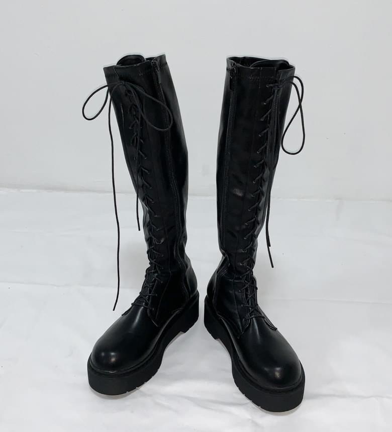 Martin full-heeled lace-up long walker boots