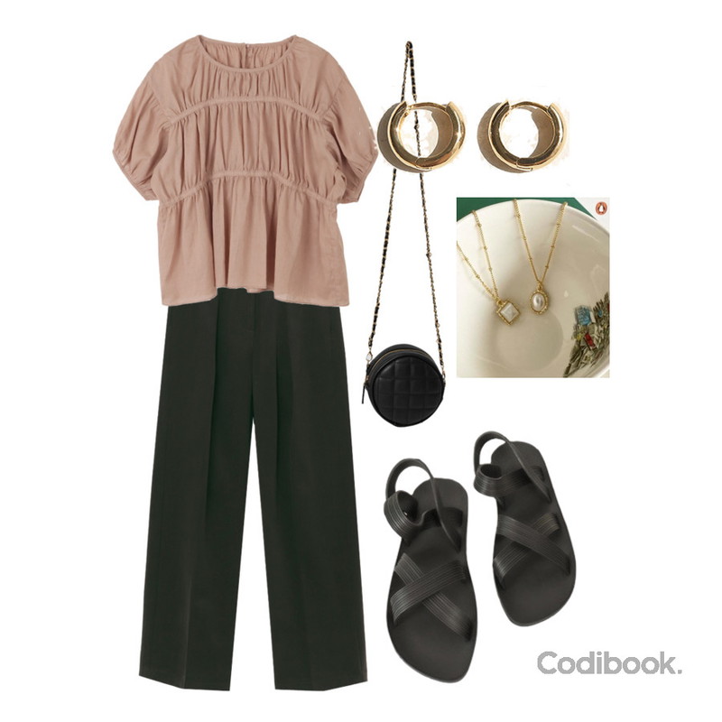 lavenir cadre necklace,common unique HEIDI MINIMAL RING EARRING,From Beginning 라운드퀼팅 체인숄더백 (2color)등을 매치한 코디