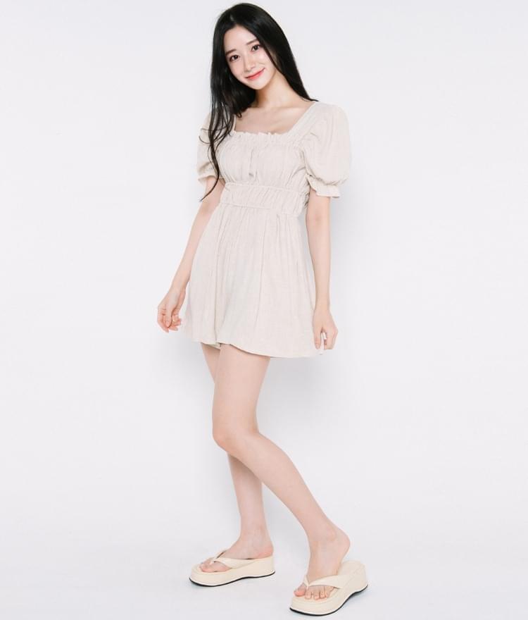 미니 프릴 점프수트