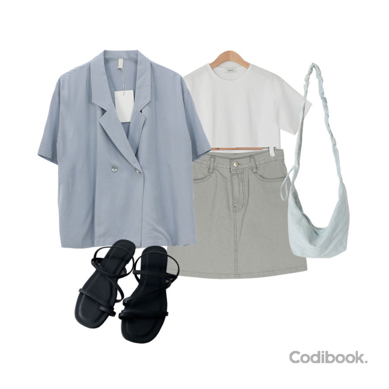 VANILLAMILK 키츠넨 데님 미니 스커트,BANHARU 벨리 데일리 크롭티,AWAB 모톤스트랩샌들(1cm/6color)등을 매치한 코디
