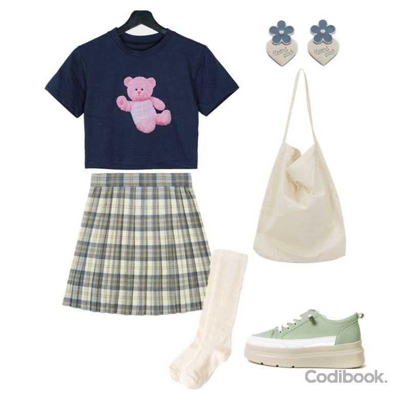 MIXXMIX Heart Flower Earring (Light Blue(silver)),common unique MOMOS GOLGI LONG SOCKS,MIXXMIX 썸머 크롭 가디건하트 플리츠 스커트 (Blue Check)등을 매치한 코디