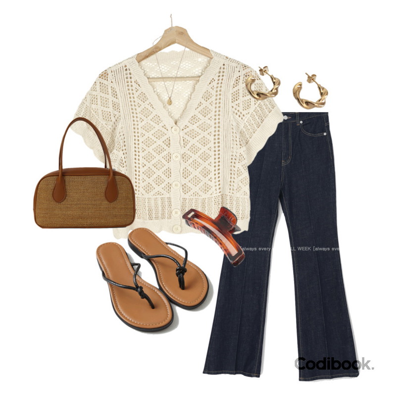 From Beginning 엘리스 팬던트목걸이 (2color),From Beginning 홀스퀘어 빅헤어클립 (2color),lavenir warm round earring등을 매치한 코디