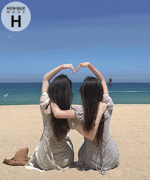 露肩连衣裙