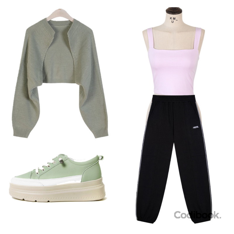 LILYTI 스윗스퀘어 나시탑 (여름 면 스퀘어넥 미니 크롭 비치웨어 ),MIXXMIX HIDE Cutting Sweat Pants (Black),LOVELY SHOES 차밍 가죽 통굽 스니커즈 5cm등을 매치한 코디