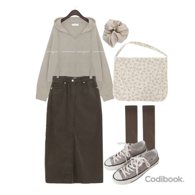 MIXXMIX 스무드 미디엄 삭스,From Beginning 마랑 새틴헤어슈슈밴드 (6color),AFTERMONDAY basic casual color sneakers (10colors)등을 매치한 코디