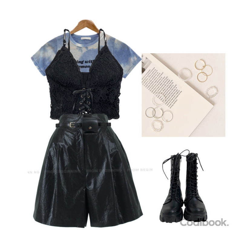 common unique LUVIN LAYERED RING 5 SET,NONCODE 어글리 아웃솔 워커,NONCODE 원포켓 미니 벨트백등을 매치한 코디