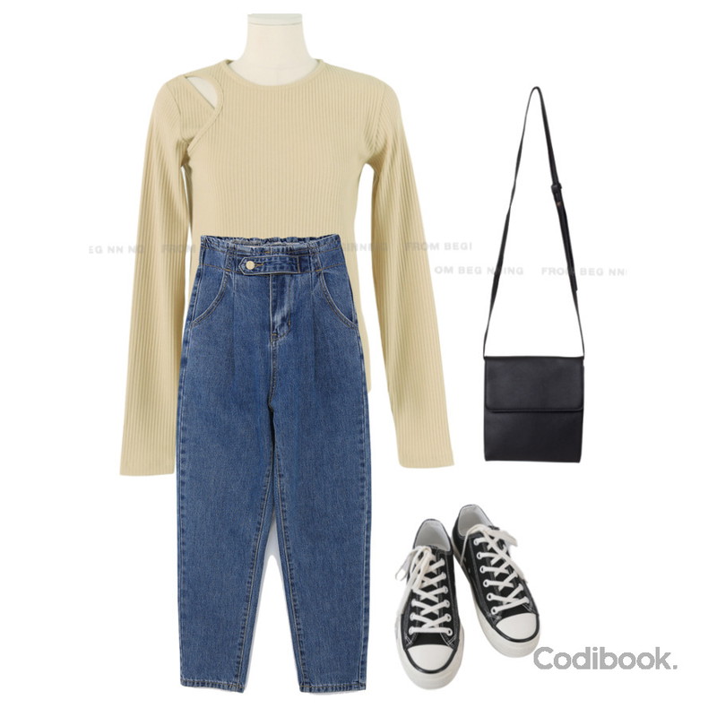 AFTERMONDAY basic casual color sneakers (10colors),From Beginning 포인트홀 라운드티셔츠 (3color),From Beginning 커버스퀘어 플랫레더숄더백 (4color)등을 매치한 코디