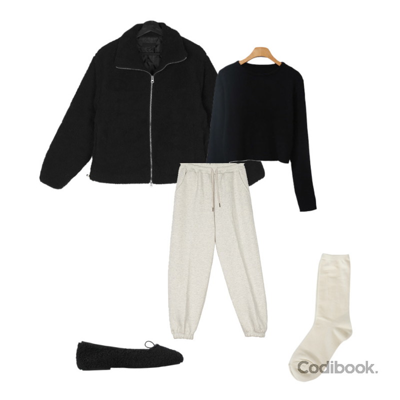 ENVYLOOK 골지라운드크롭니트,VANILLAMILK 메먼 트레이닝 기모 조거팬츠,WONLOG 리본 플리스 플랫등을 매치한 코디