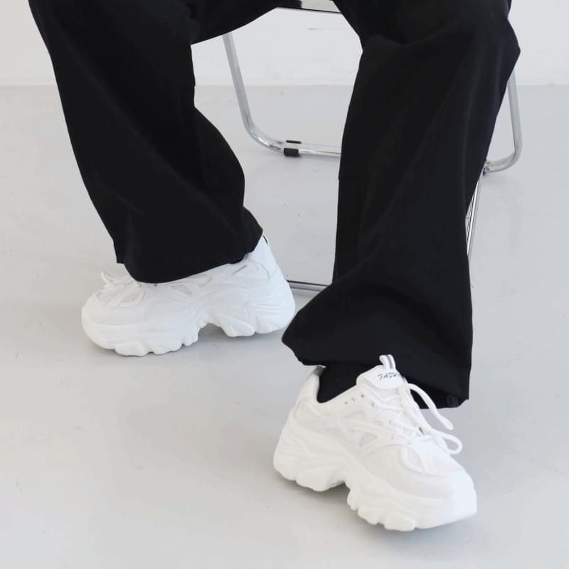 ベーシックスニーカー